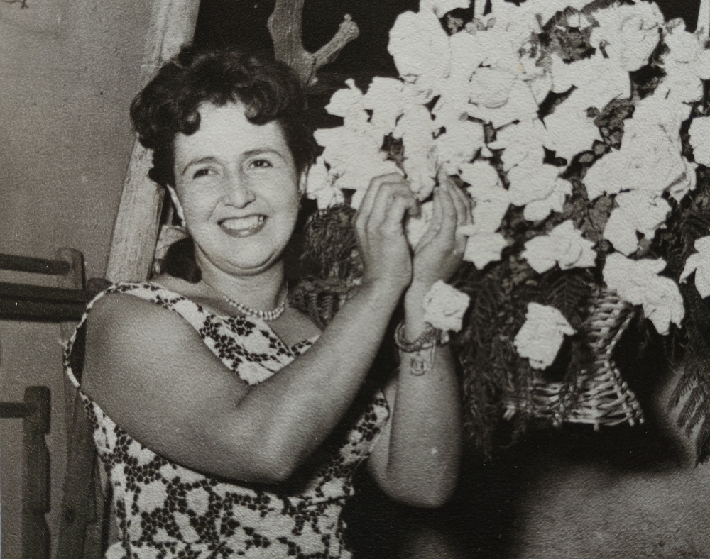 1980. Sra Antonia Burgos, primera Directora de Colegio Akros.
