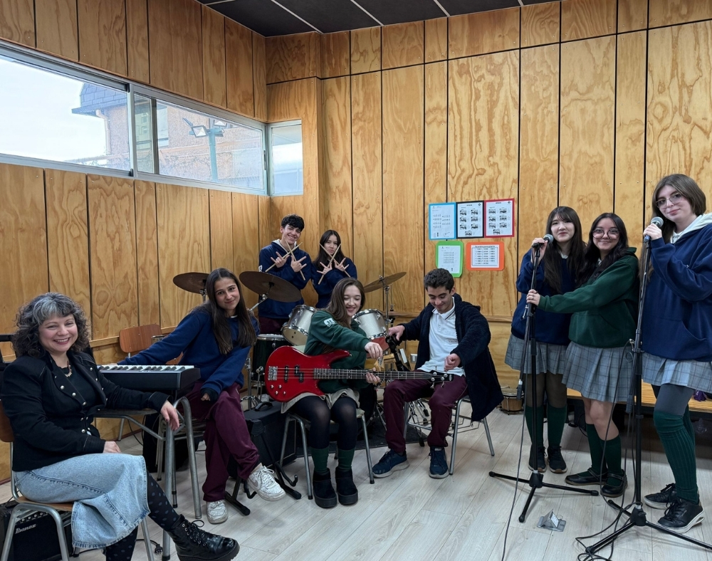 2022. Nueva sala de música con acondicionamiento acústico profesional.